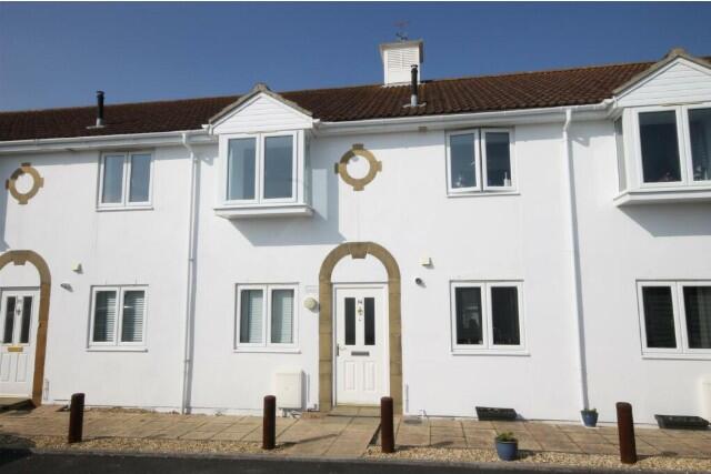 2 bed property in The Vineyard, Yarmouth